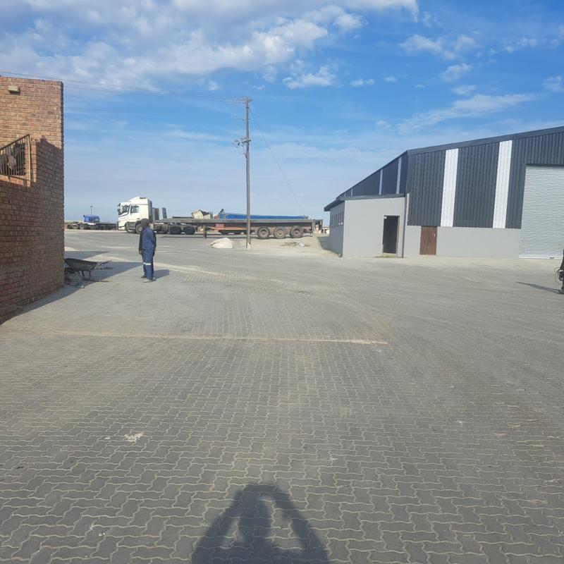 To Let commercial Property for Rent in Markman Industrial Eastern Cape